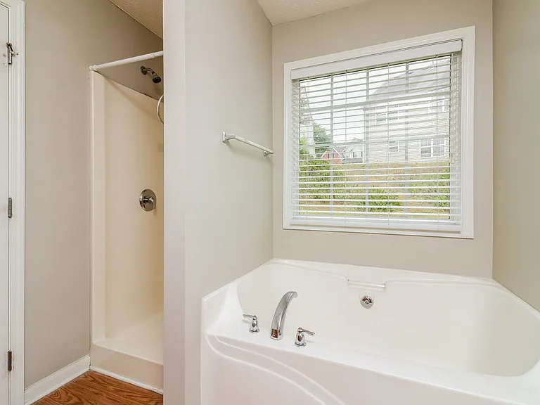 226 Overlook Ct — Photo 14