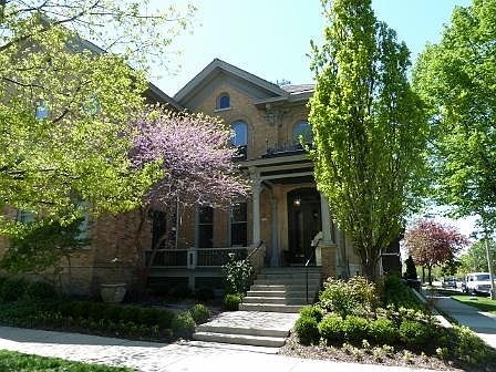 2nd image of 1245 N Cass St
