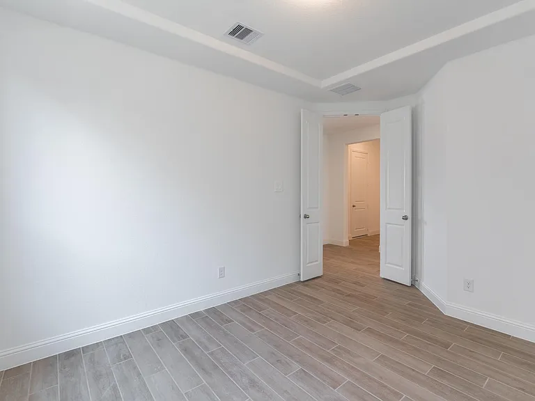 11219 Tropical Forest Way — Photo 29