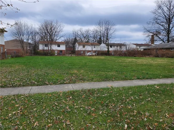 1330/1326 Pennsylvania Ave, Lorain, OH 44052