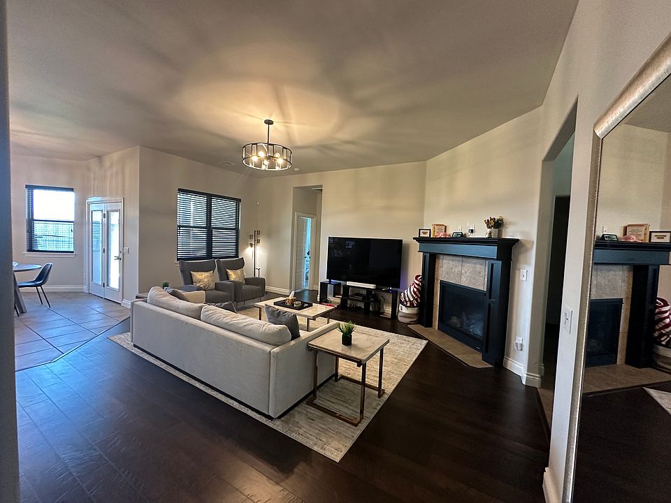 1st image of 8329 NW 138th Cir