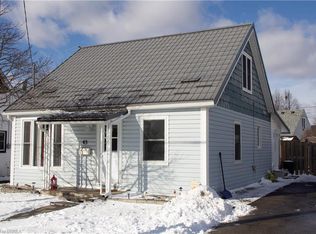 63 10th Ave, Brantford, ON N3S1G3
