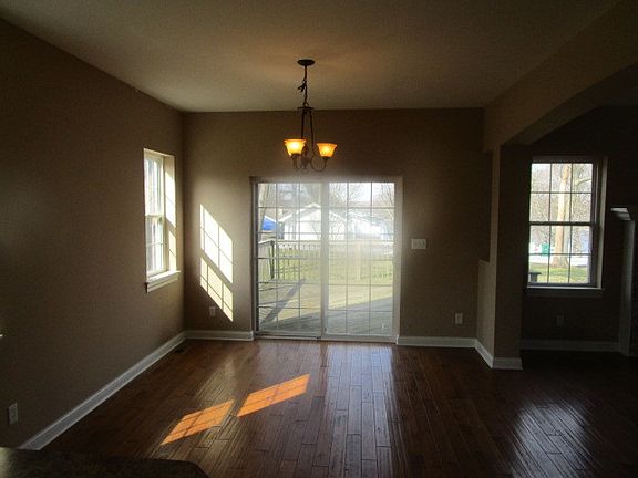 3rd image of 39293 N Lake Ave