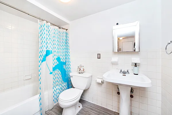 Rented by Compass | media 9