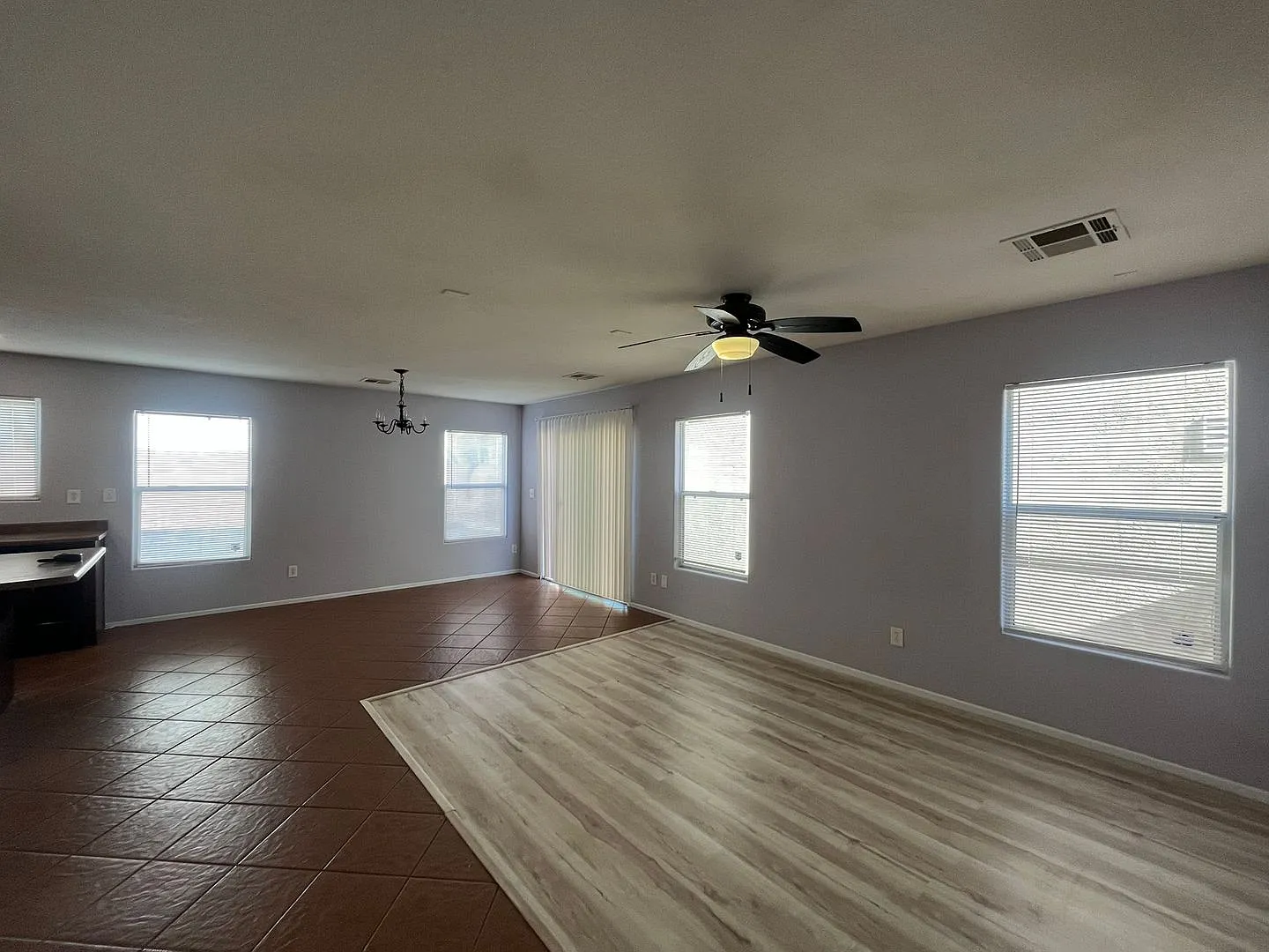 Cozy 3-Bedroom Home with Spacious Backyard — Photo 4
