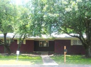8701 Panther Dr, Woodway, TX 76712