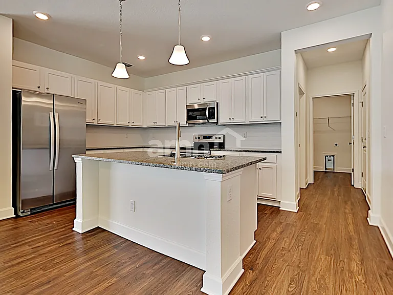 398 Sandstone Dr — Photo 5