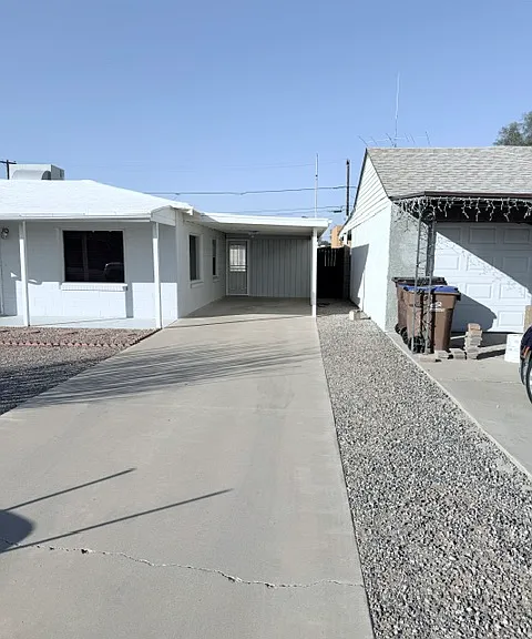 720 W Roosevelt Ave — Photo 4
