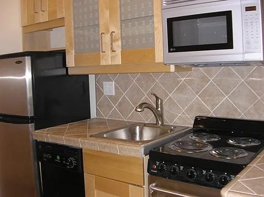 Rented by City Connections Realty | media 19