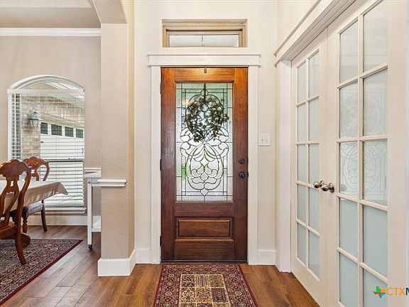 3rd image of 119 Tallwood Cir