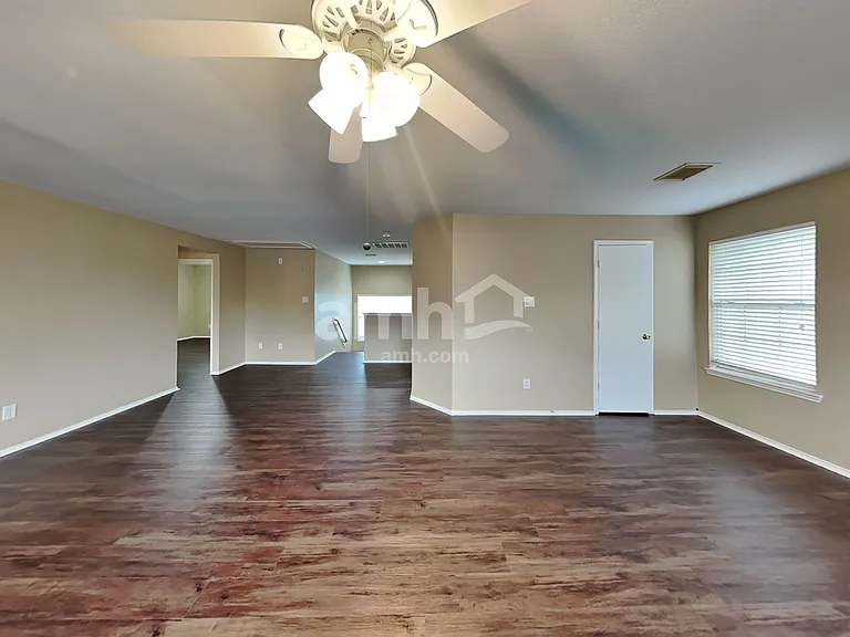 9618 Lasbury Dr — Photo 11