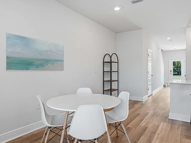 4487 Wendell St — Photo 8
