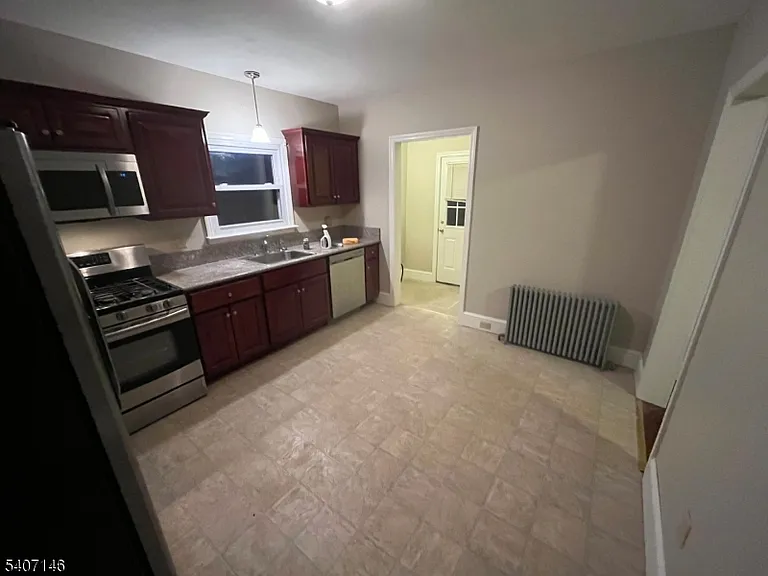 94 Summit Ave #1 — Photo 9