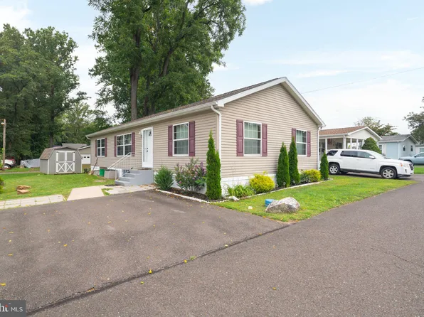 2304 Brownsville Rd #T-f-04, Feasterville Trevose, PA 19053