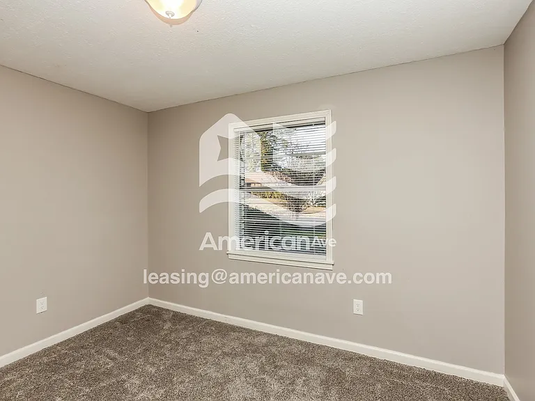 822963_014_wm_-_bedroom_13468025.jpg