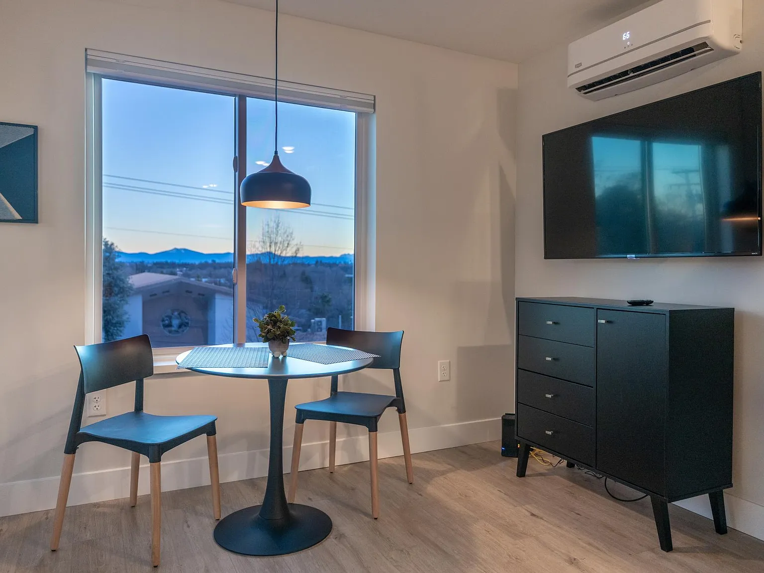 Studio, 500 sqft, $2,300 — Photo 4