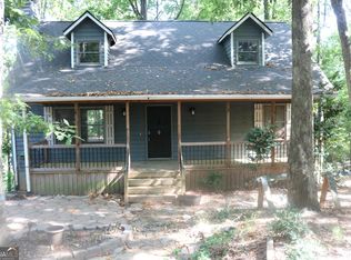 6529 Bluewaters Dr, Flowery Branch, GA 30542