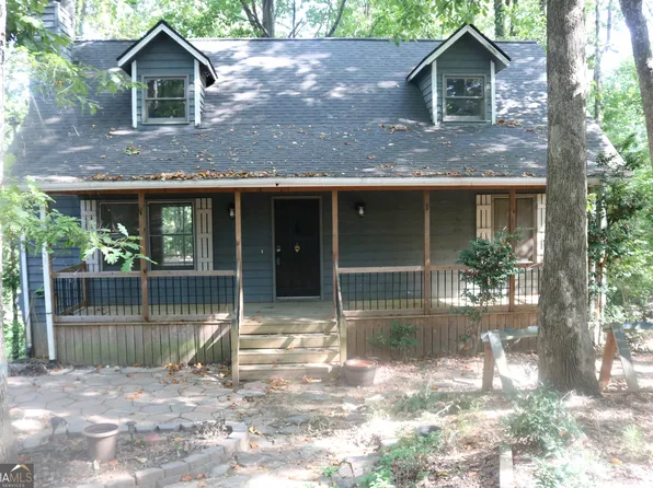 6529 Bluewaters Dr, Flowery Branch, GA 30542