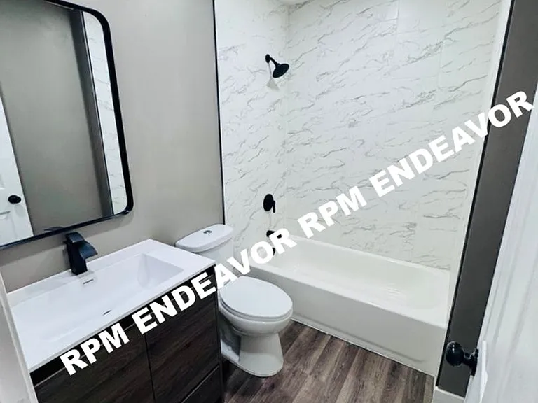 3230 Pulaski St — Photo 11