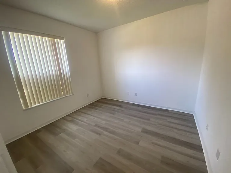 1239 Dunbrooke St — Photo 23