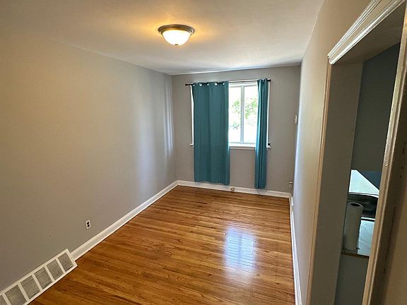 3rd image of 6110 Tackawanna St