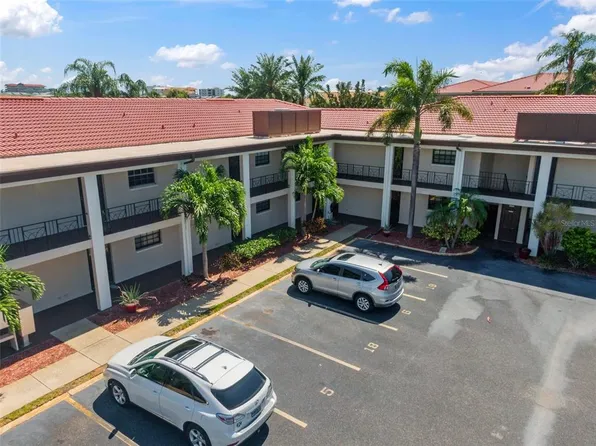 10190 IMPERIAL POINT DRIVE W #4, LARGO, FL 33774