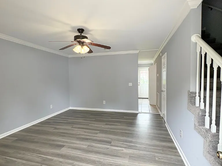 3455 Hedge Dr NE — Photo 5
