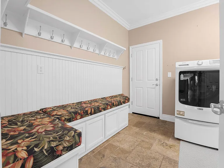 Laundry Room/Mud Room