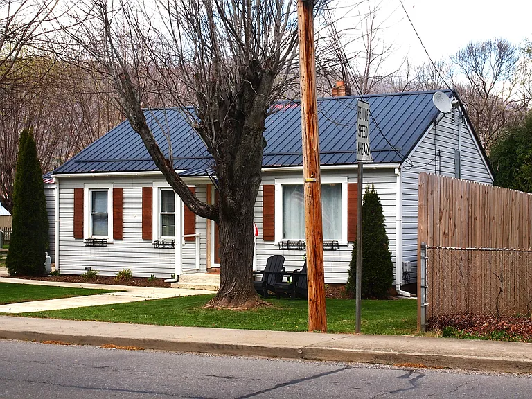 316 Hazelwood Ave — Photo 2