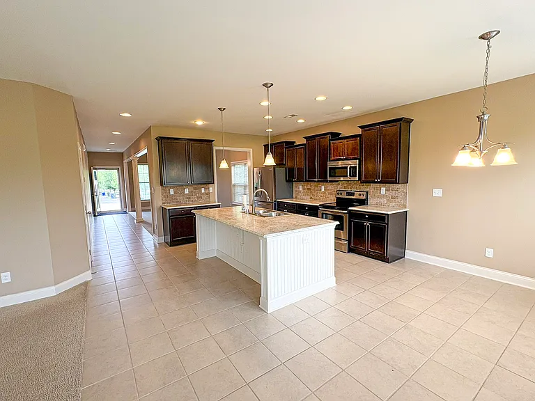 4596 Larkhill Ln — Photo 11