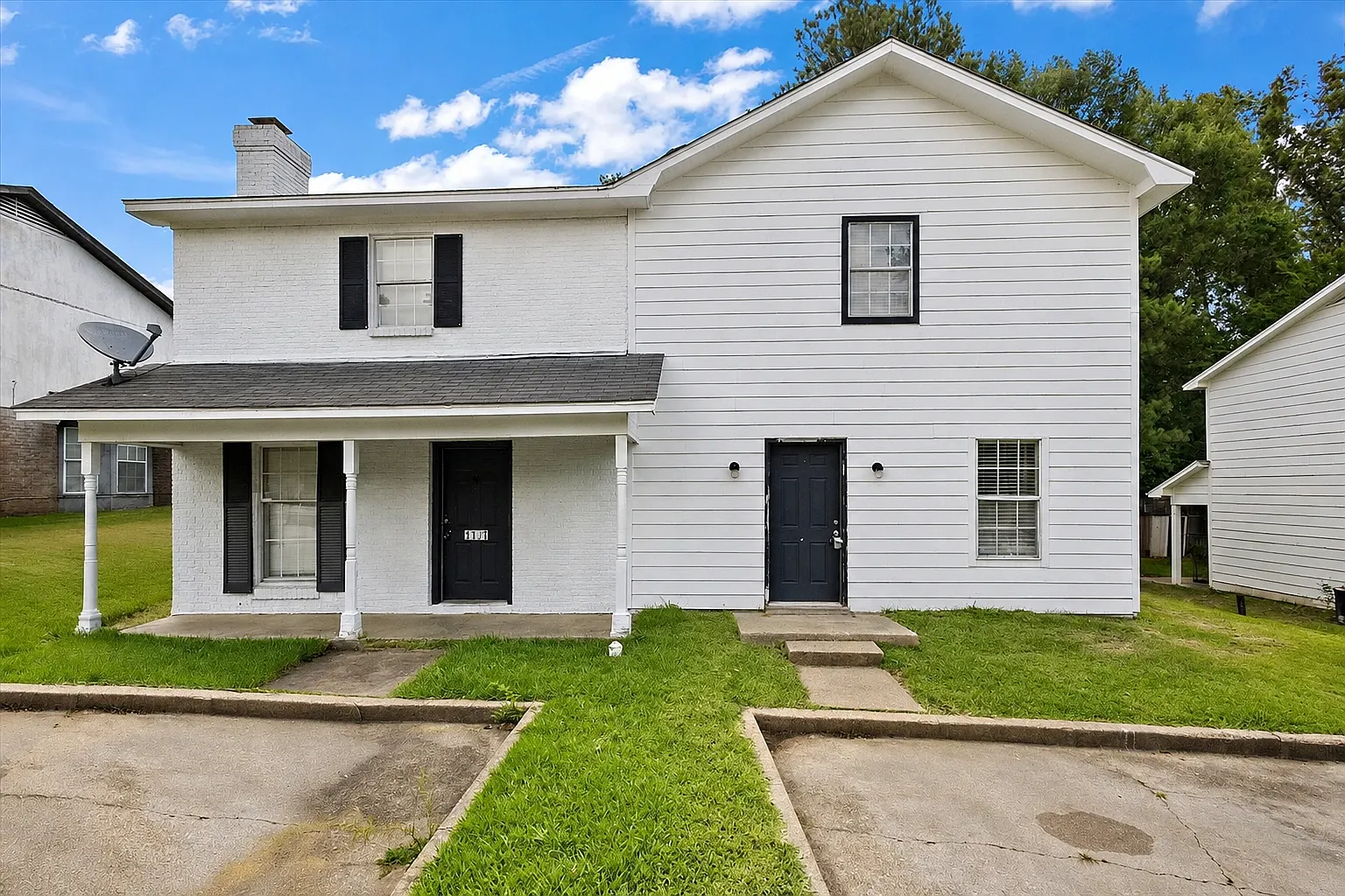 3 bed, 1400 sqft, $1,400 — Photo 1