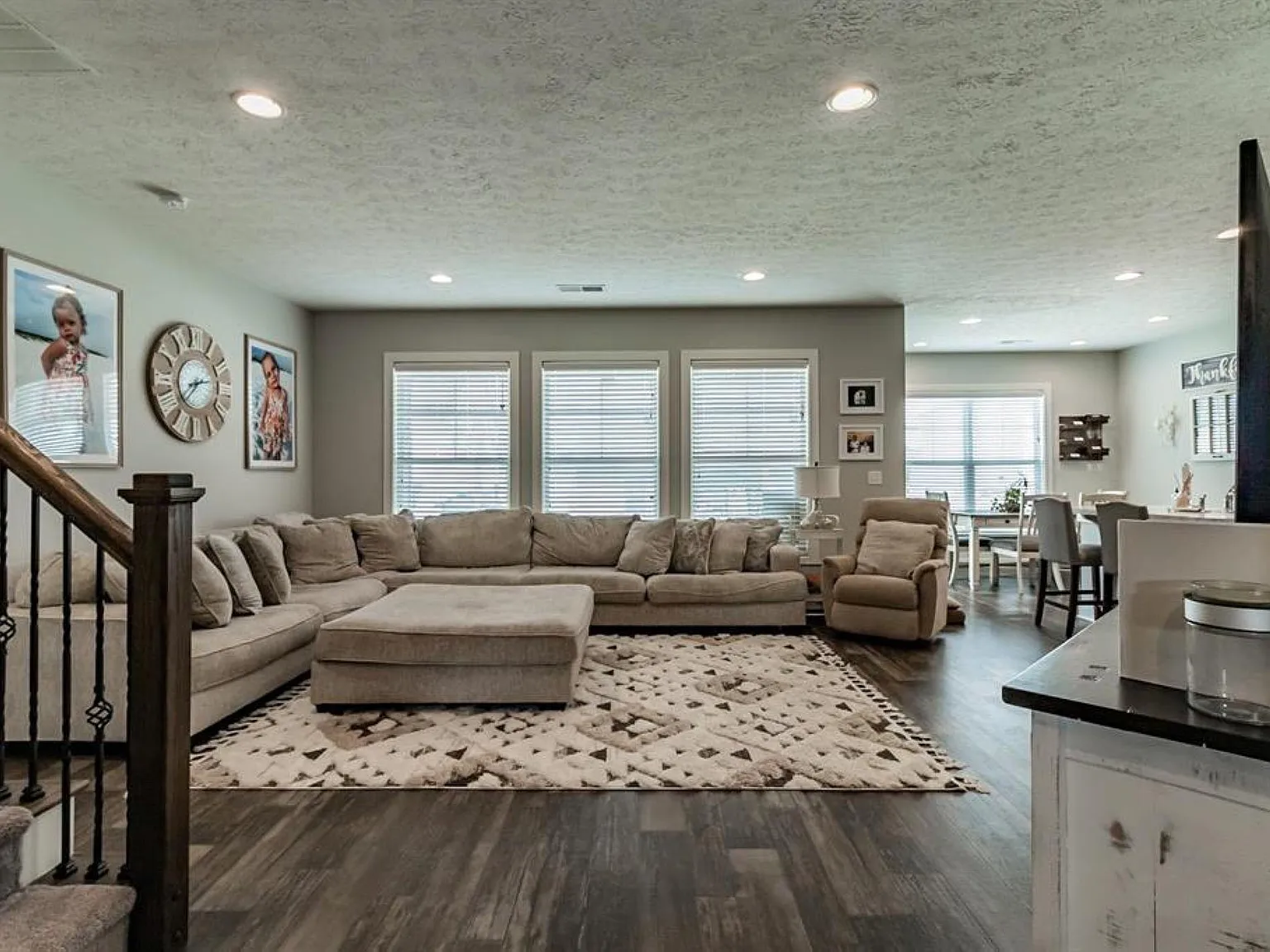 3 bed, 2.0 bath, 1839 sqft, $2,195 — Photo 4