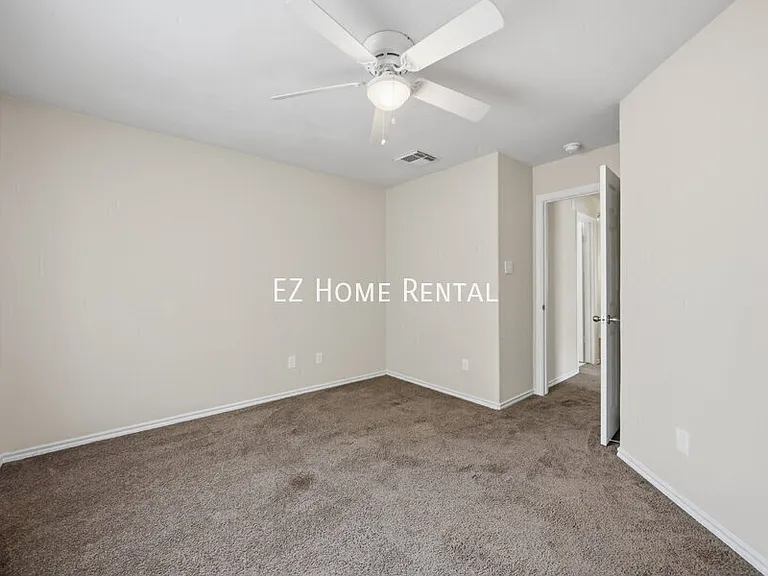 2951 Hackamore Hollow Ln — Photo 21