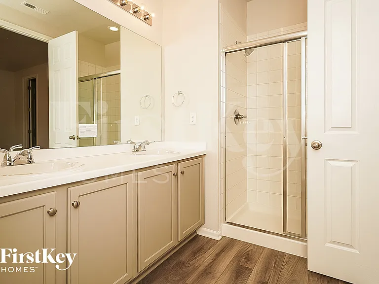 9842 Reunion Pkwy — Photo 9