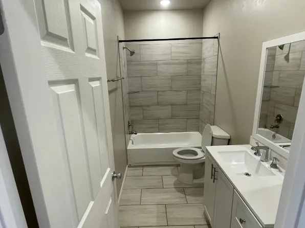 224 S Madison Ave, Blanchard, OK 73010