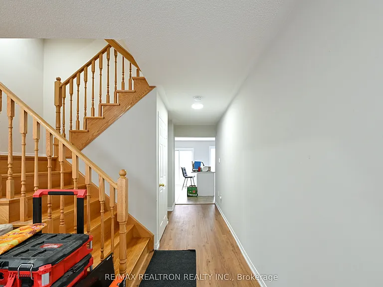 73 Eastern Skies Way — Photo 4