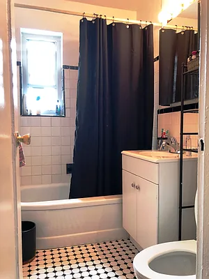 Rented by Prime Realty | media 28