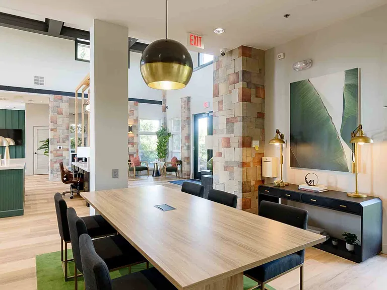 Aventura Falcon Valley — Photo 12