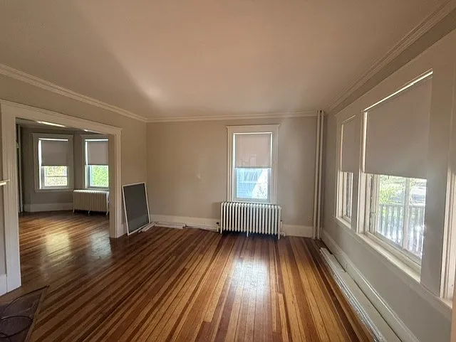 3 bed, 2.0 bath, 1672 sqft, $4,000 — Photo 2