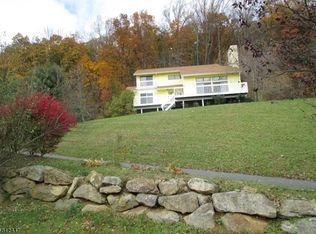 601 Rockport Rd, Hackettstown, NJ 07840