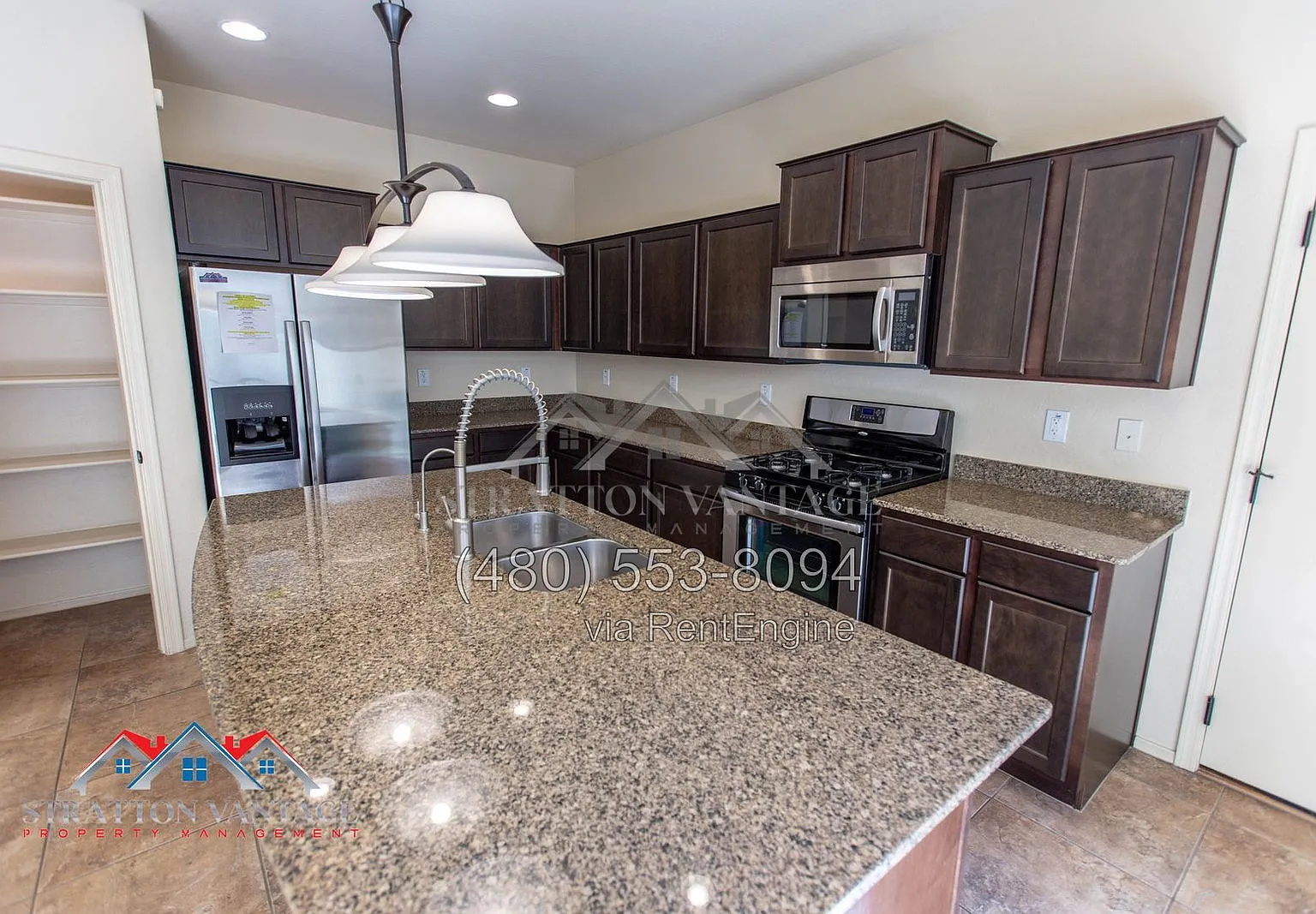 4 bed, 2.5 bath, 2105 sqft, $2,595 — Photo 3