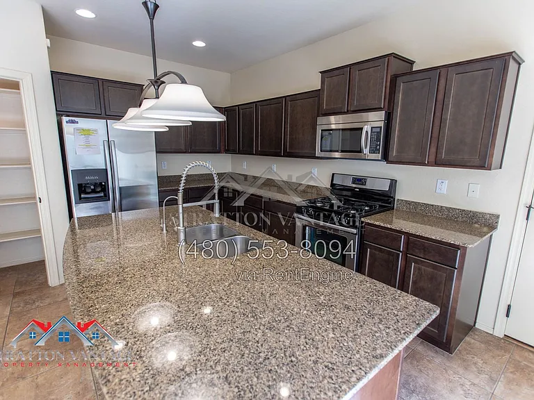 4467 E Remington Dr — Photo 12