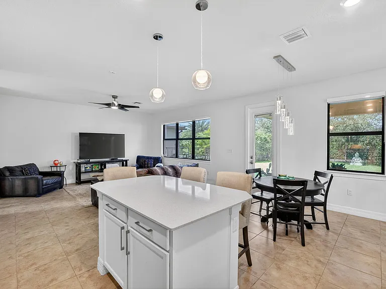 4651 Pinehurst Trl E — Photo 18
