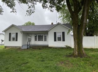 102 Wooten Ave, Lafayette, TN 37083