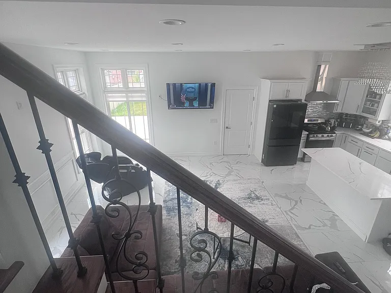 5947 N Beech Daly Rd — Photo 11