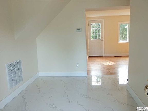 2nd image of 200 Cedrus Ave