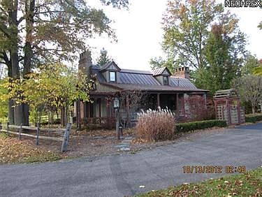 3rd image of 6393 Oak Hill Dr