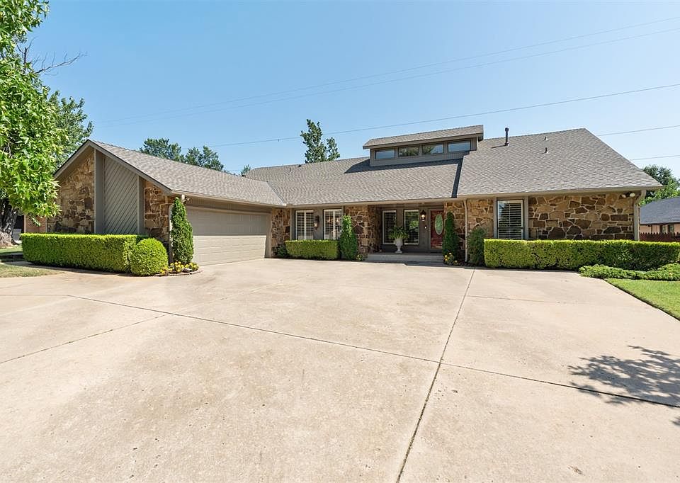 1st image of 3324 Rosewood Ln