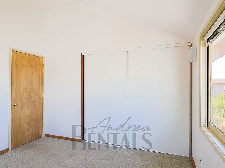 1735 Elm St — Photo 27
