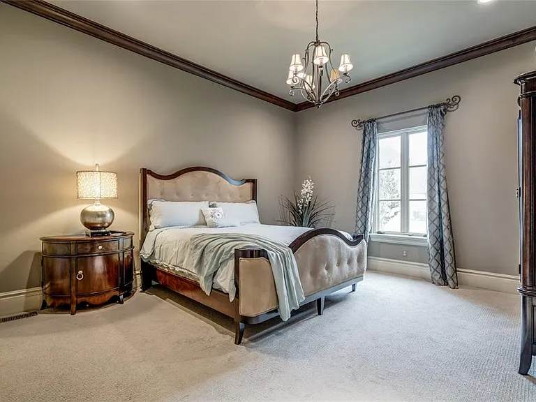 5701 Mistletoe Ct — Photo 32